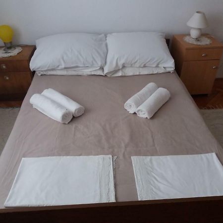 Apartman Nona Povljana Εξωτερικό φωτογραφία