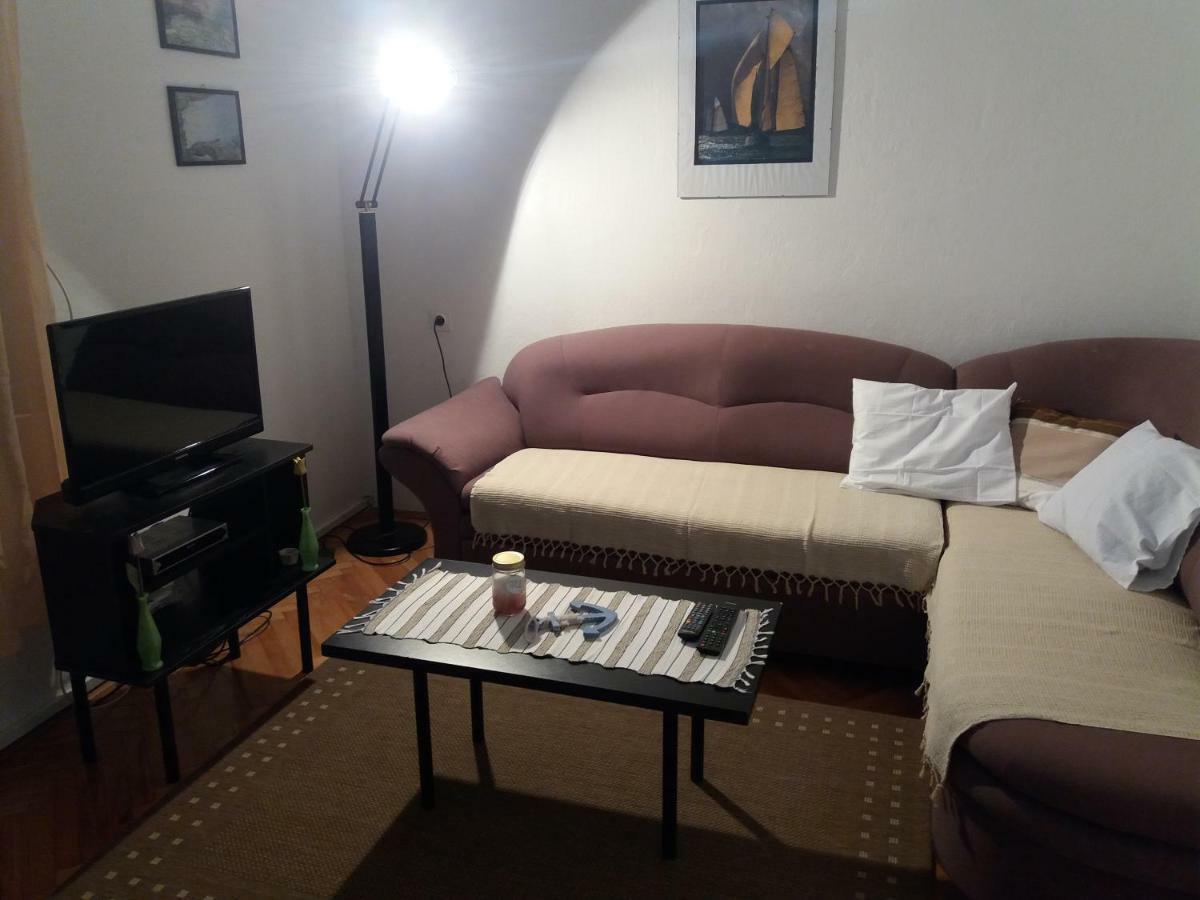 Apartman Nona Povljana Εξωτερικό φωτογραφία